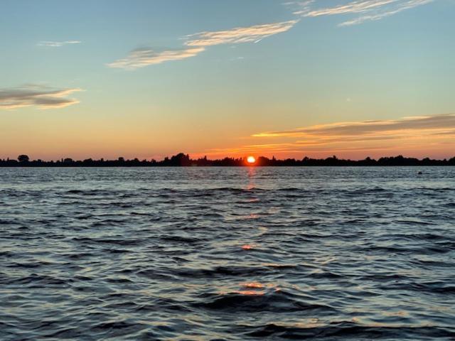 Holiday Home At The Water, Fire Place, Boat And Sup Rent, Near Amsterdam Aalsmeer Buitenkant foto